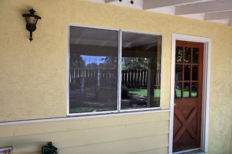 26 Breakfast Nook Before.jpg